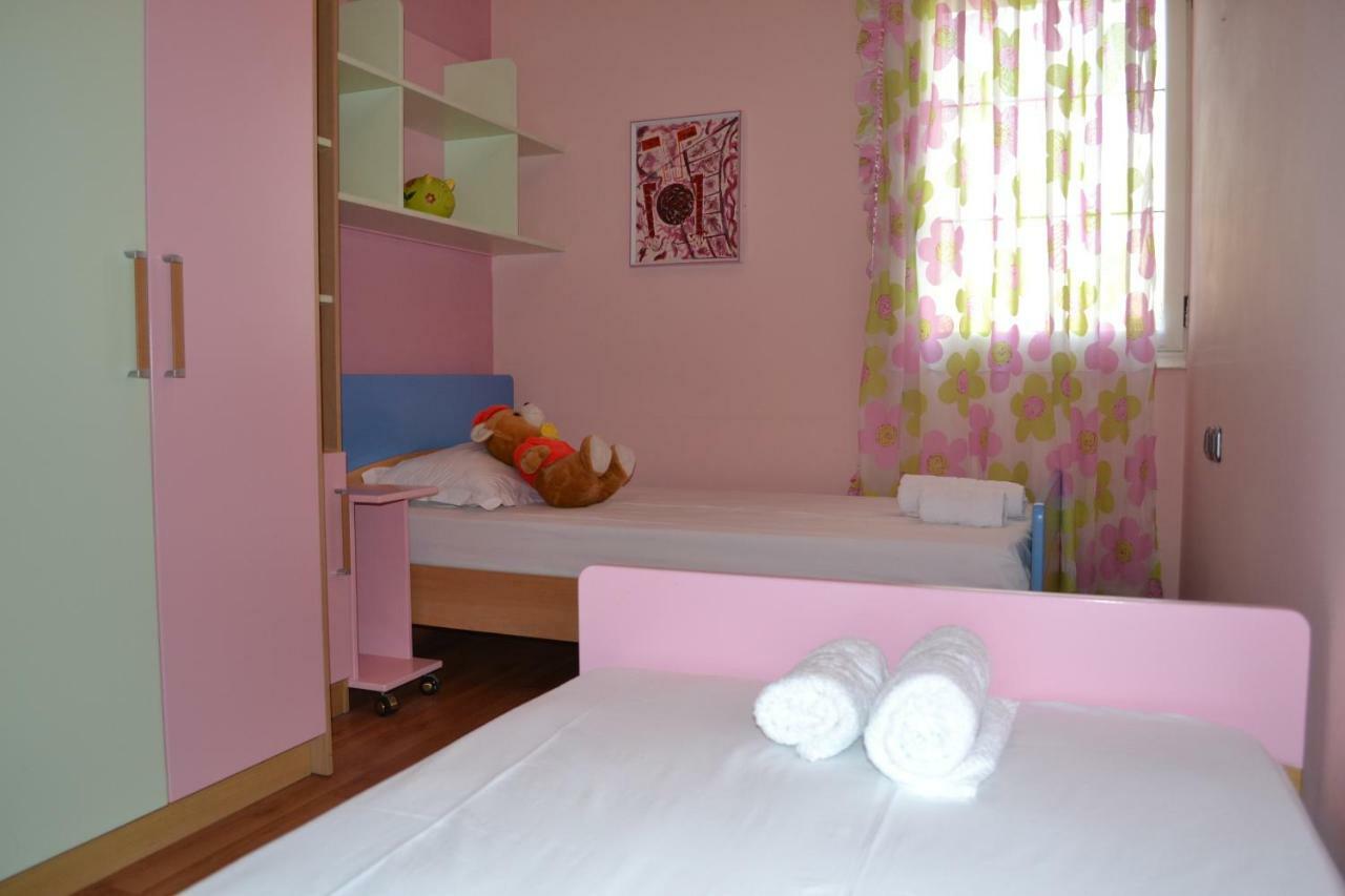 Kela's DE LUXE PENTHOUSE 3 Bedrooms Apartment Vlorë Buitenkant foto
