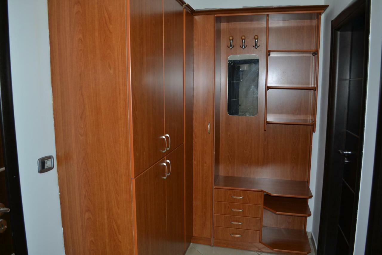 Kela's DE LUXE PENTHOUSE 3 Bedrooms Apartment Vlorë Buitenkant foto