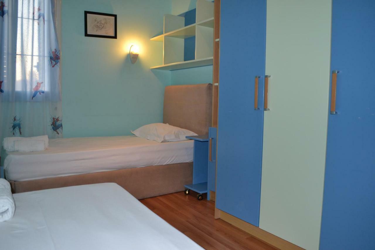 Kela's DE LUXE PENTHOUSE 3 Bedrooms Apartment Vlorë Buitenkant foto