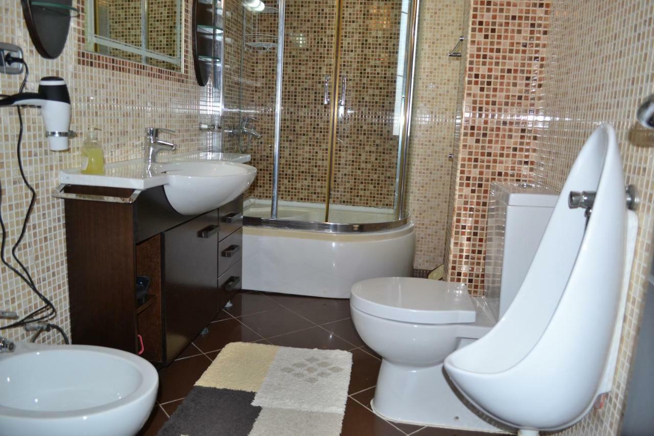 Kela's DE LUXE PENTHOUSE 3 Bedrooms Apartment Vlorë Buitenkant foto