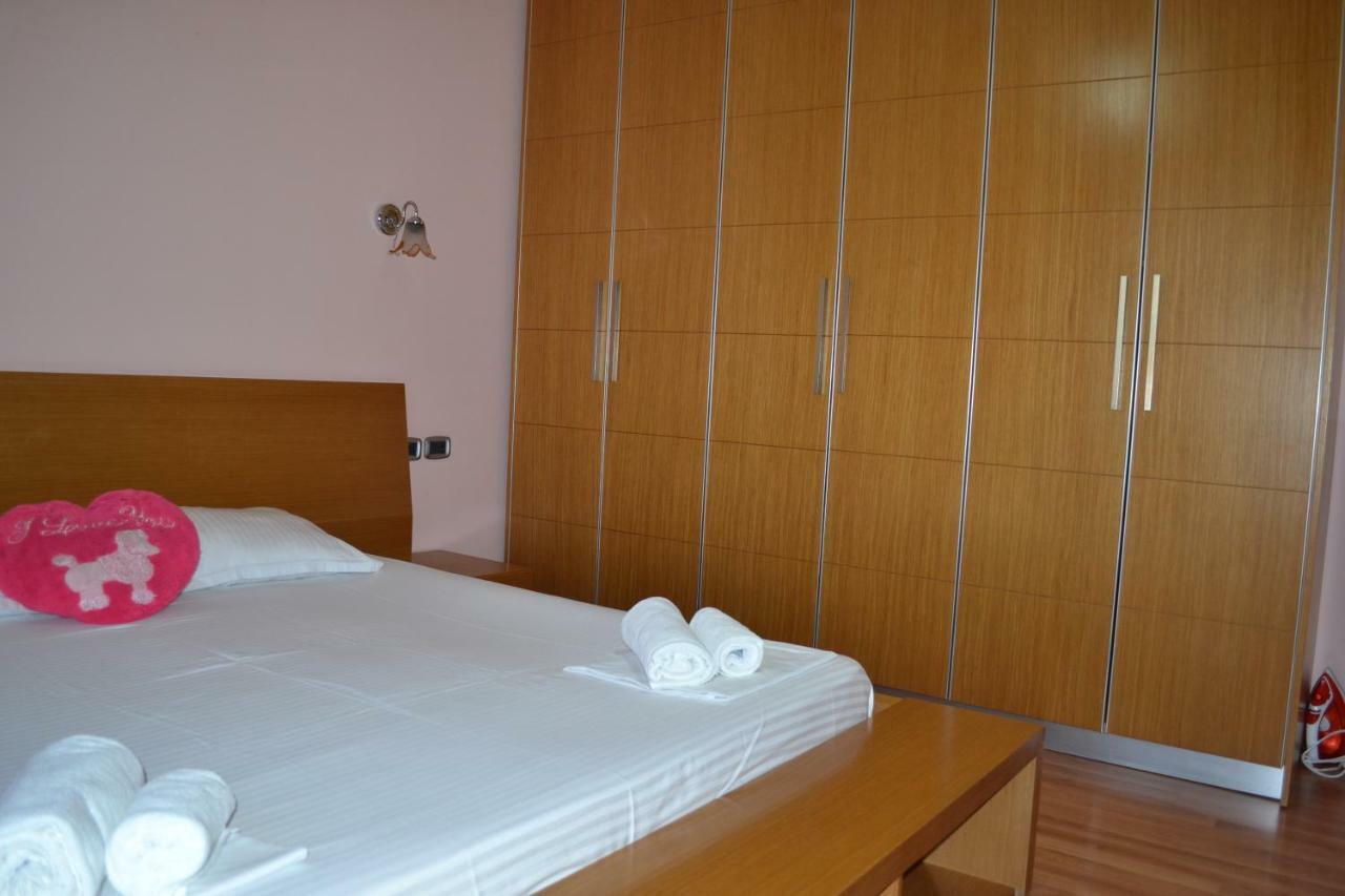Kela's DE LUXE PENTHOUSE 3 Bedrooms Apartment Vlorë Buitenkant foto